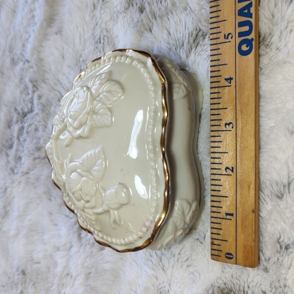 Heart Porcelain Ivory Rose Gold Rim Jewelry Box Trinket - Picture 8 of 14